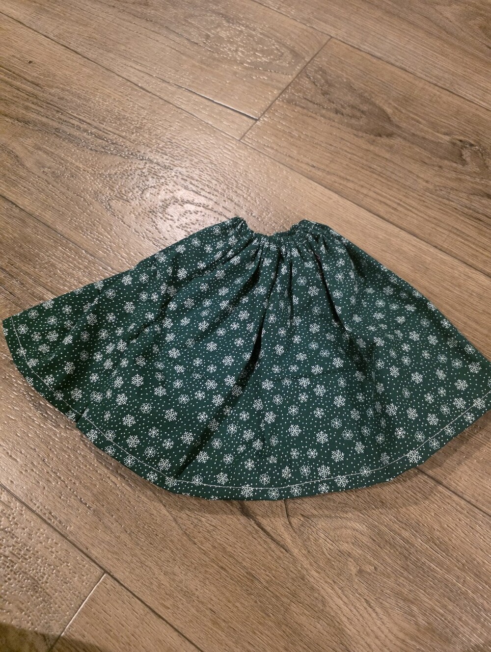 19" Handmade Classic Green Floral Gathered Porch Goose Dress